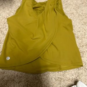 Lululemon size 4